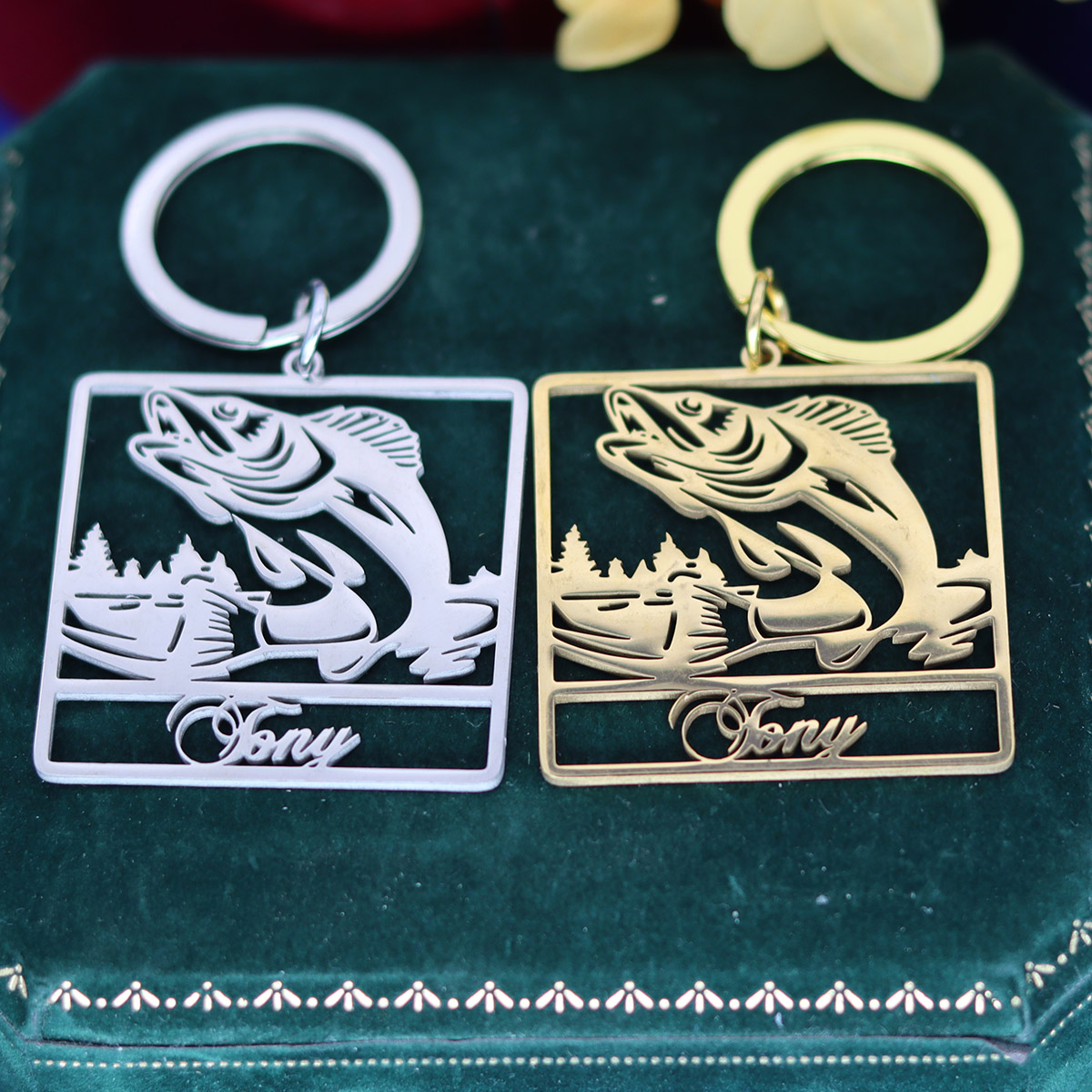Vintage Fashion Names - Custom Name Fish Keychain Personalized Stainless